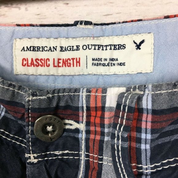 American Eagle Mens Shorts - size 32 AE Plaid Blue Red Classic Length - Picture 3 of 9